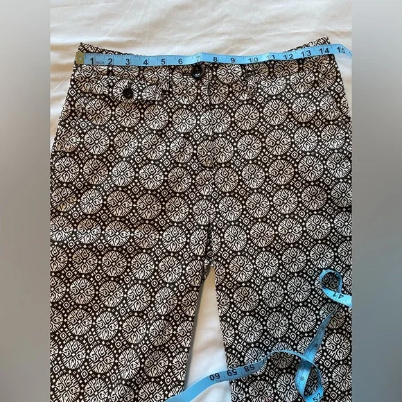 Talbots Chocolate and Ivory Geometric short size 4 - Picture 6 of 10